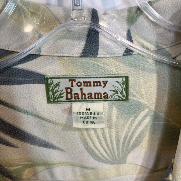 Tommy Bahama Women 100% Silk Palm tree leaves Button down Shirt Size M - Picture 8 of 9
